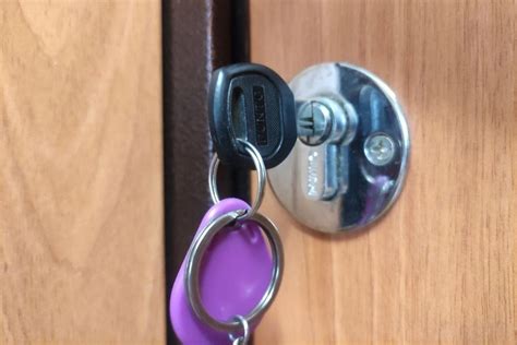 Петербуржец получил 4,6 млн и 2,7 года колонии за продажу квартиры ...
