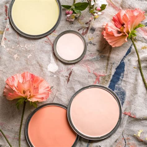 How long should you wait between coats of paint? | Ideal Home