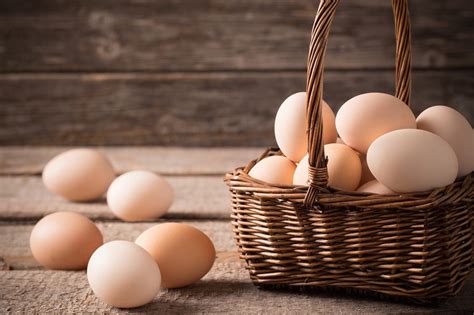 Искусственные куриные яйца - подделки из Китая, как распознать