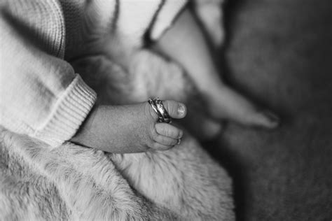 Korean Feet Photos, Download The BEST Free Korean Feet Stock Photos