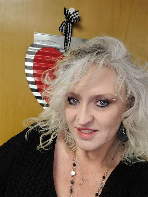 Feelin kinda naughty... ready for a long weekend! : r/gilf