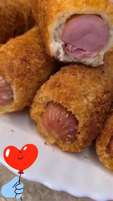 жареные сосиски в тесте | Food garnishes, Delicious snacks recipes ...