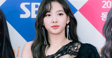 TOP 10 Sexiest Red Carpet Dresses Ever Worn By TWICE