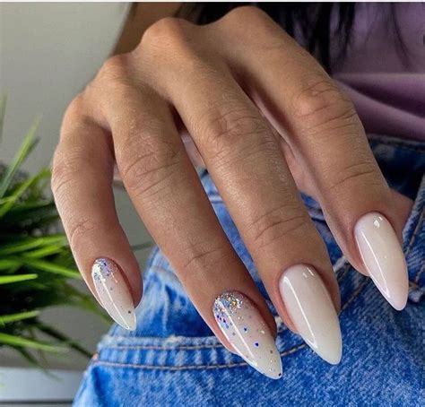 Благородный нюд. Идеи нюдового маникюра 2020. | Wow nails, Pointed ...