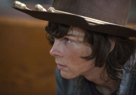 Carl Morreu Em The Walking Dead - Chandler Riggs comenta os rumores da morte de Carl em The Walking Dead ...