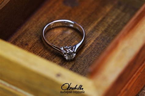 Chuvstva Rings - CHUVSTVA 217 - в этой паре обручальных колец есть ...