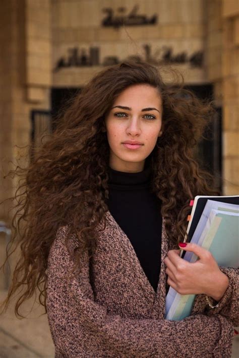 Photographer Captures the Unique Beauty of 500 Women Around the World ...