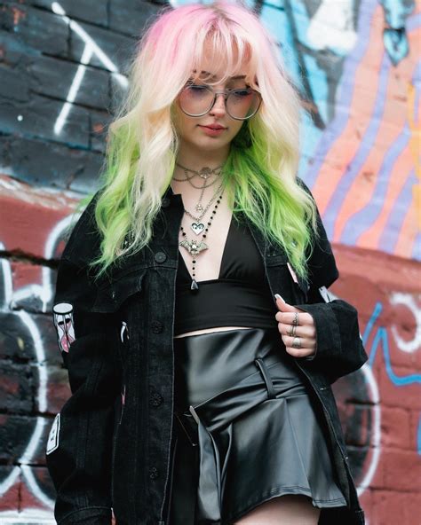 Alyri on Twitter: "@evaaviolett @mitskileaks You look absolutely