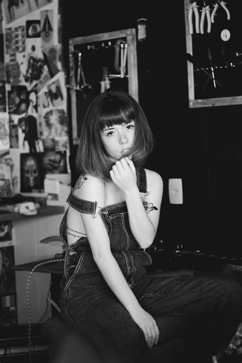 Thays Vita :: Behance