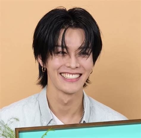 yuta smile muta