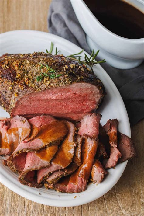 Roast Beef Recipe with Gravy (VIDEO) – Desertridgems