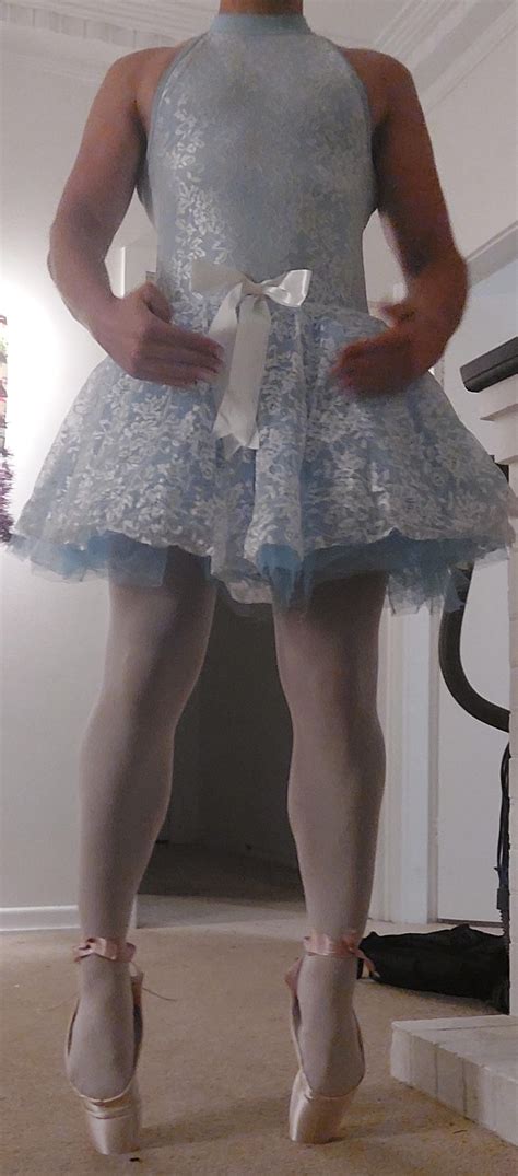 This sissy loves ballet : r/Sissy_humiliation