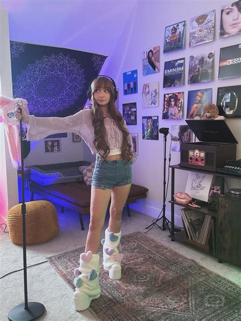 bbjess | Hosting dreamhack kickstage photo dump | Instagram