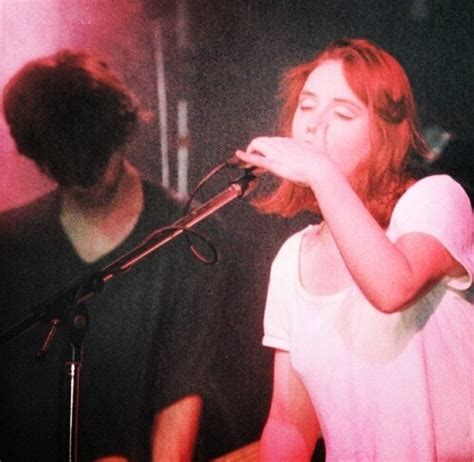 THE SHOEGAZE GENERATION — Slowdive, 1993