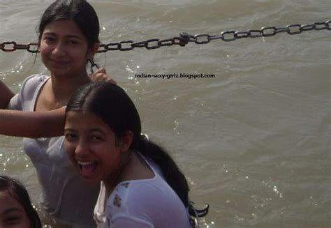 Girl Bathing in Ganga nipple visble pics - Indian Sexy Girls