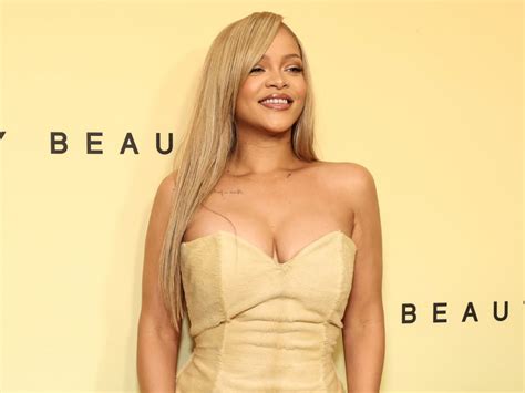 Rihanna's Unfiltered Delivery Room Photos With Her Two Sons Show the ...