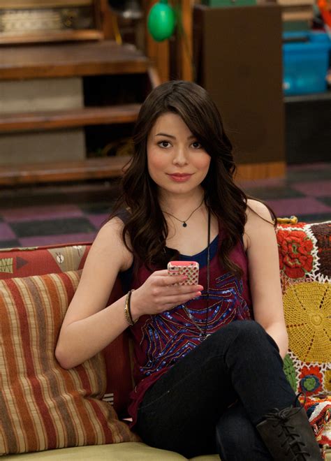 Picture of Miranda Cosgrove in iCarly: (Season 6) - miranda-cosgrove