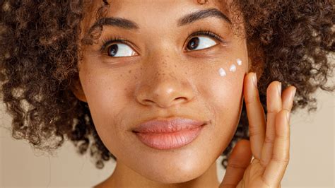 Here's How To Tell If Your Skin's pH Balance Is Off