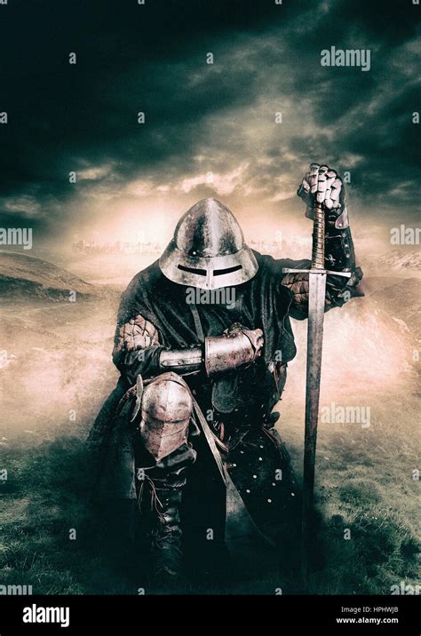 Kneeling knight hi-res stock photography and images - Alamy