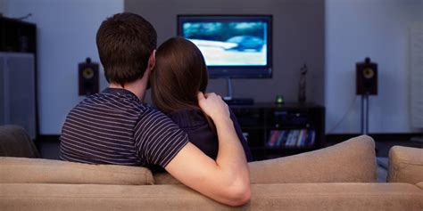 52 Persen orang lebih suka nonton film di rumah | merdeka.com