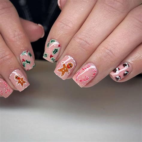23 Short Nail Christmas Designs to Try: Tiny Treats - 160grams