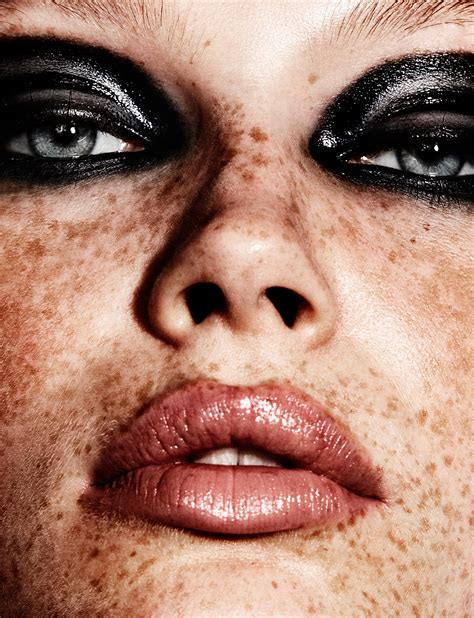 Dessy on Behance