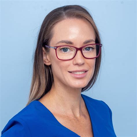 Our Experts - Cosmetic Elegance