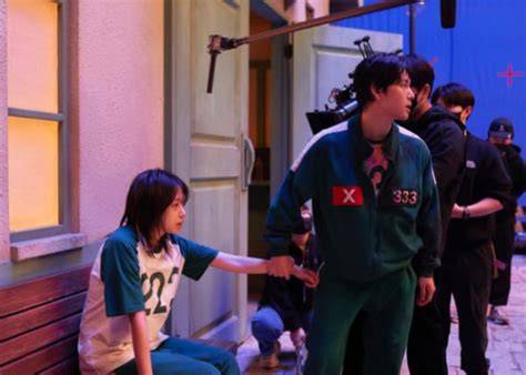 222,333 squid Game 3 behind the scenes em 2025 | Alguém como você