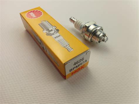 Свеча зажигания NGK BPMR7A/4626 (бензопила, бензокоса) (98073-57944 ...