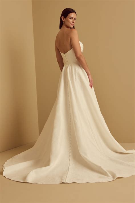 QUARTZ DRESS | Vow'd Weddings