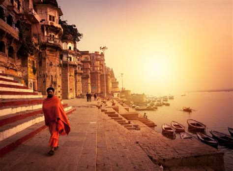 Ganga Aarti on Varanasi Ghats | Kashi Official Web Portal