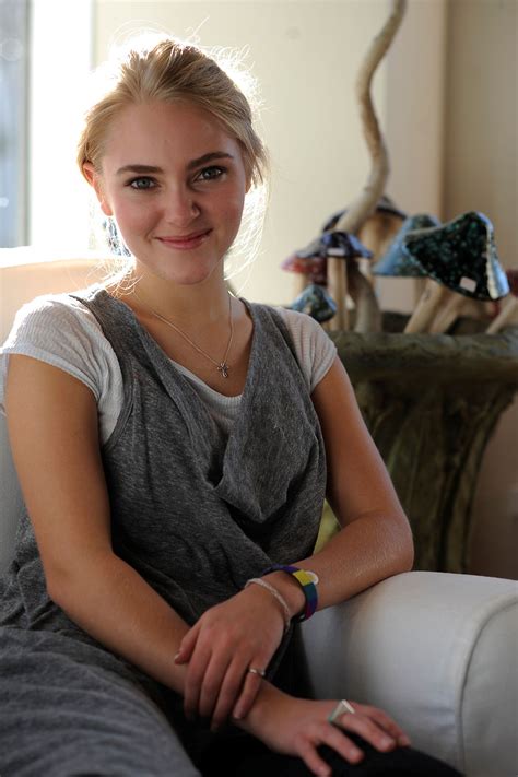 Best 12 Who Is AnnaSophia Robb? Net Worth, Lifestyle, Age, Height