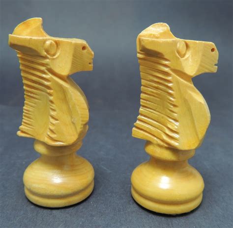 Staunton-Style Chess Pieces | Collectors Weekly