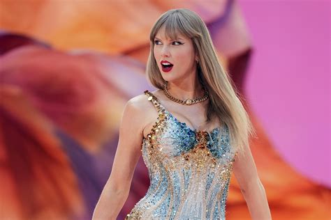 Happy ending for sisters after their stolen Taylor Swift Toronto ...