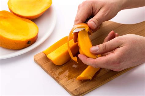 (Almost) Everything You Need to Know About Mangos