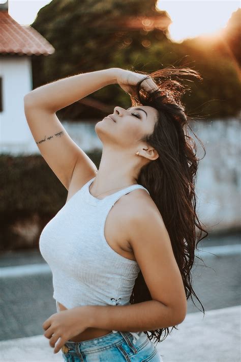 550+ Beautiful Woman Pictures | Download Free Images on Unsplash