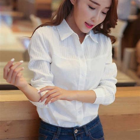 9 tips for wearing a white shirt, make your style unique! - Equality Mag