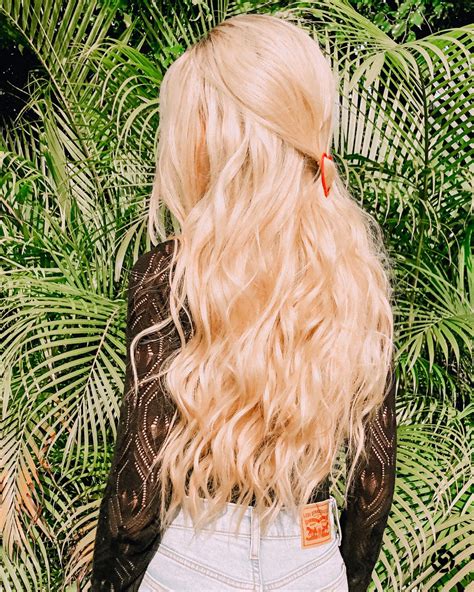 Long blonde hair beach waves | Cabello bonito, Pelo teñido, Cabello