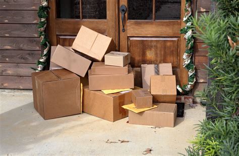 Holiday Shipping Success: Do's and Don'ts for Peak Season