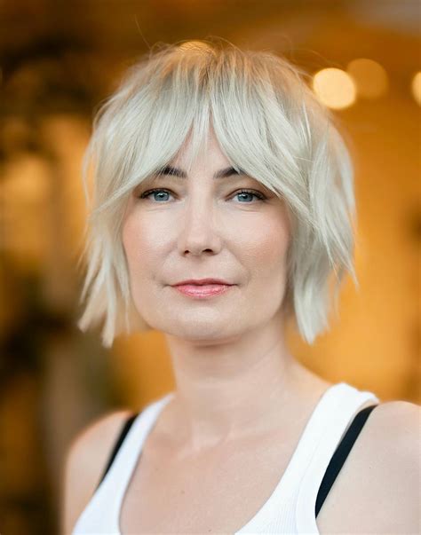 30 Must-Try Chin-Length Hairstyles Trending in 2025