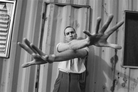 person cross arms picture image