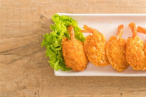 Premium Photo | Deep fried shrimp
