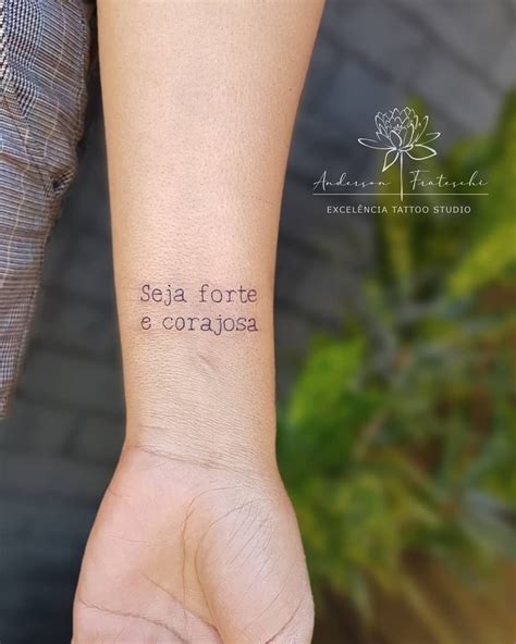 Seja Forte E Corajosa Tatto - Seja forte e corajosa: 40 opções de tatuagem com a frase bíblica ...