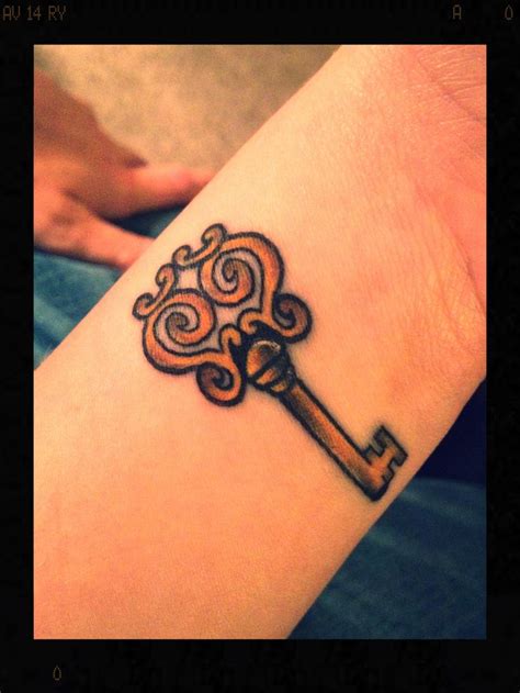 Skeleton key tattoo | Skeleton key tattoo, Key tattoo, Tattoos