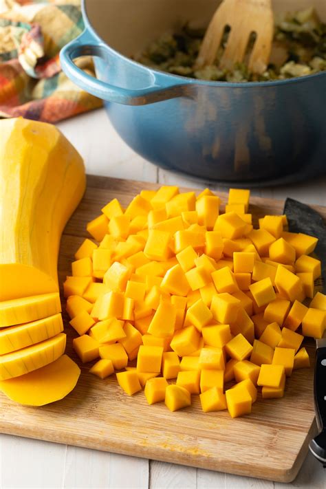 Butternut Squash Chili (Vegetarian Chili Recipe) + VIDEO - A Spicy