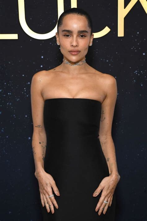 Zoe Kravitz Witth Naked Shoulders At Tiffany & Co Event (7 Photos) | #