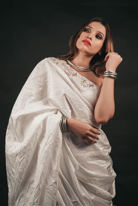 Alendra Bill HQ HD Photo Gallery