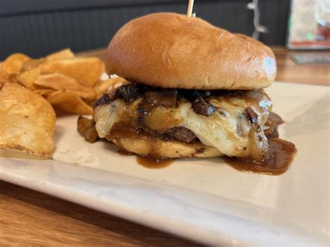 Best Bar and grill in Loganville, GA | Jersey Peach Bar & Grill | Bar