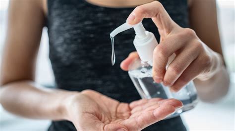 Ethyl Alcohol Vs Isopropyl Alcohol: What's The Difference?