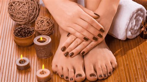 kenali perbedaan manicure  pedicure  umum dilakukan
